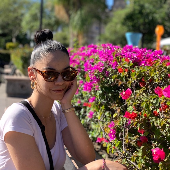 Meet your Posher, Areanna - Picture 4 of 5